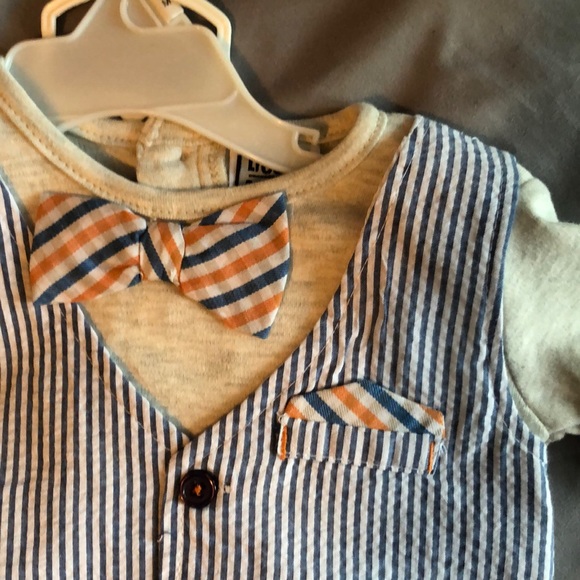 “Dressy” onesie with shorts - Picture 2 of 4